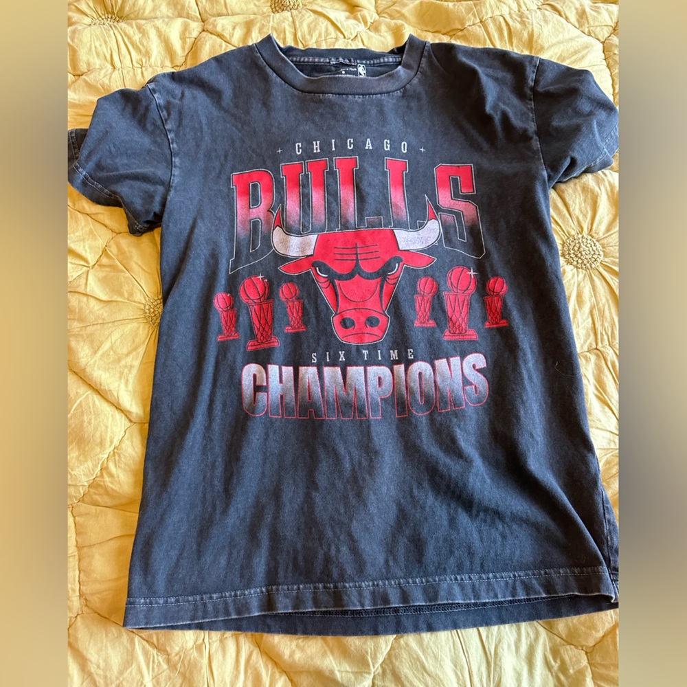 A&F Chicago Bulls Tee